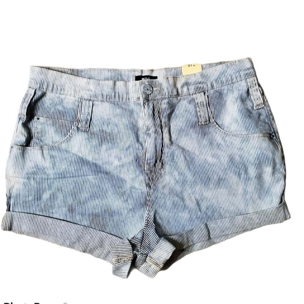 BDG shorts roll up bleached dyed